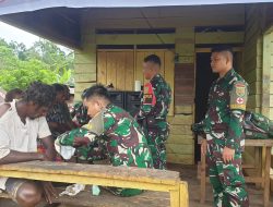 Berikan Rasa Aman dan Peduli Warga Binaan, Satgas Yonif 144/JY Laksanakan Patroli dan Pelayanan Kesehatan