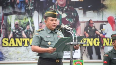 Bacakan Amanat Panglima TNI, Kasi Ter Kasrem 044/Gapo Pimpin Jalannya Upacara Bendera 17-an