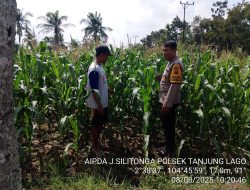 Dukung Ketahanan Pangan, Bhabinkamtibmas Terus Aktif Dampingi Petani