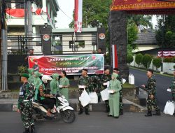 Ungkapan Rasa Syukur, Korem 044/Gapo Bagikan Nasi Kotak Pada Momen Peringatan HUT ke-80 Republik Indonesia